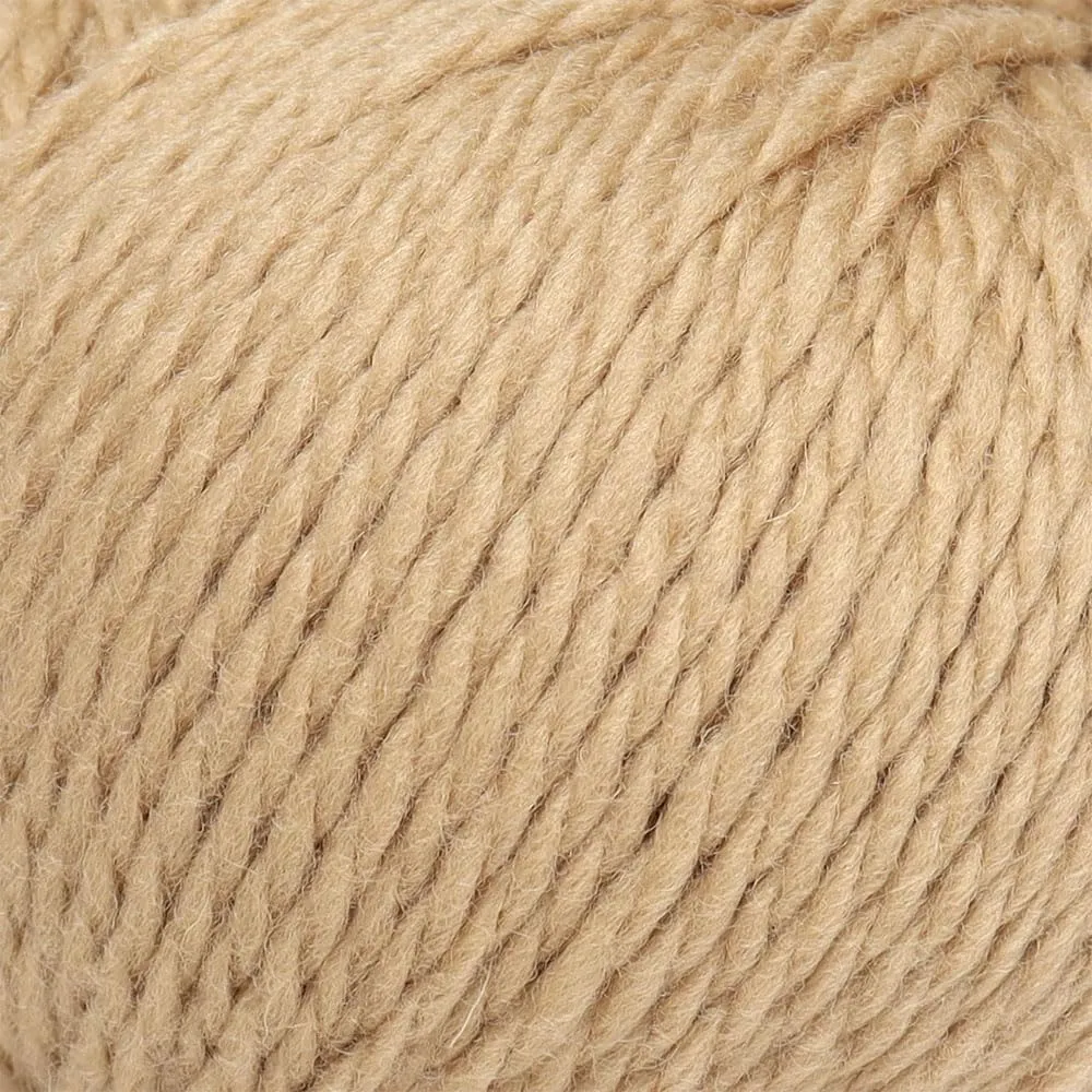 100% Highland Wool Yarn - Sourced Directly from Peru - Heavenly Soft and Perfect for Knitting and Crocheting (Worsted, Beige Latte)