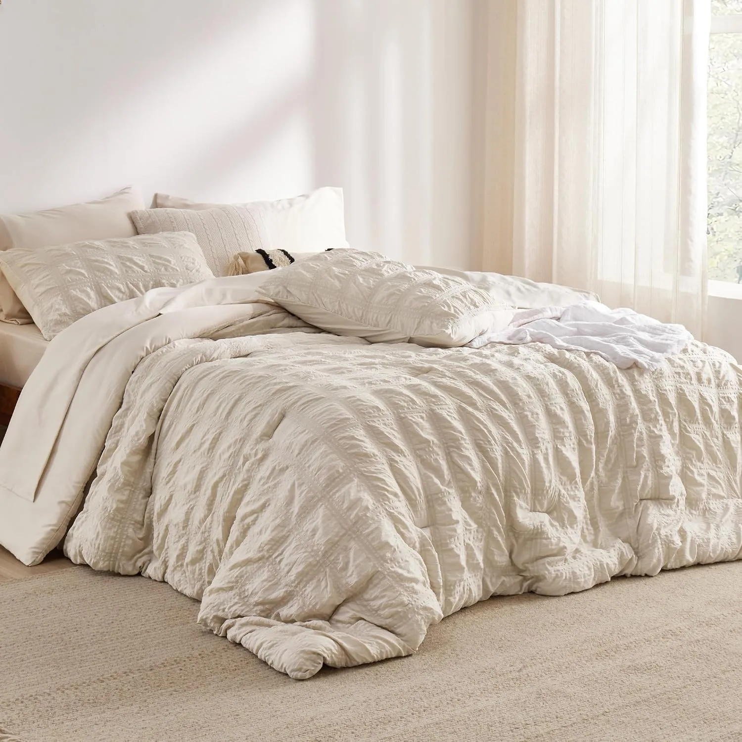 Bedsure Bed in a Bag King - 7 Pieces Plaid Seersucker Bedding Comforter Sets, Soft Lightweight Beige Boho Bed Set with Comforters King Size, Sheets, Pillowcases & Shams