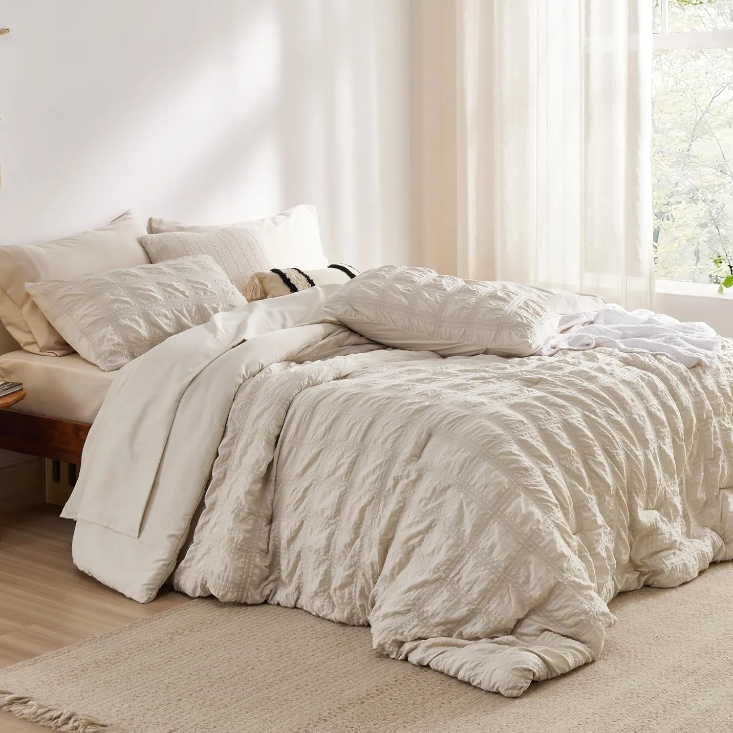 Bedsure Bed in a Bag King - 7 Pieces Plaid Seersucker Bedding Comforter Sets, Soft Lightweight Beige Boho Bed Set with Comforters King Size, Sheets, Pillowcases & Shams