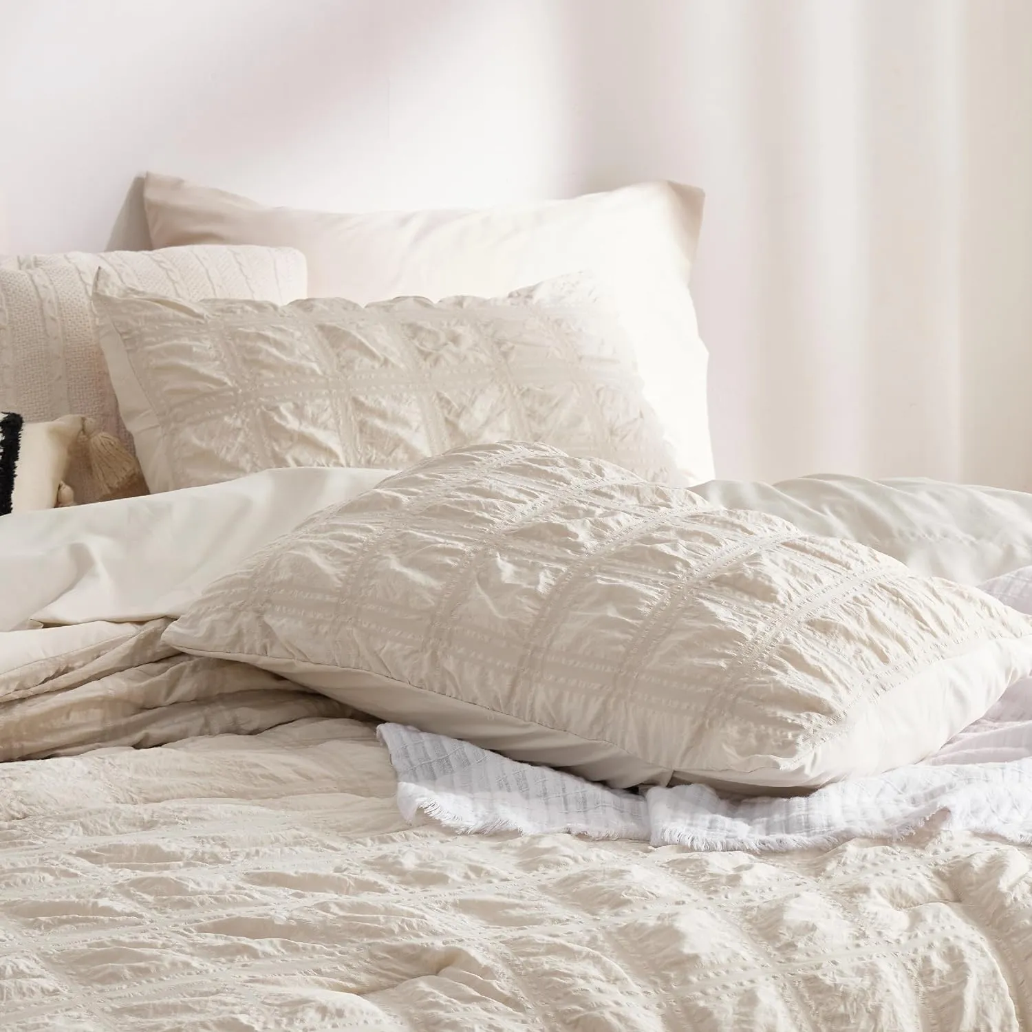 Bedsure Bed in a Bag King - 7 Pieces Plaid Seersucker Bedding Comforter Sets, Soft Lightweight Beige Boho Bed Set with Comforters King Size, Sheets, Pillowcases & Shams