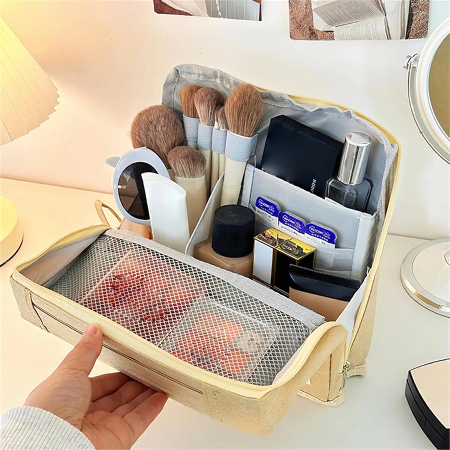 Doresty Makeup Bag, Standing Makeup Bag, Portable Large Capacity, Stand Up Make Up Bag with Mirror, Waterproof Oxford Cloth Cosmetic Organizer with Compartments, for Women & Girls (Peacock blue)