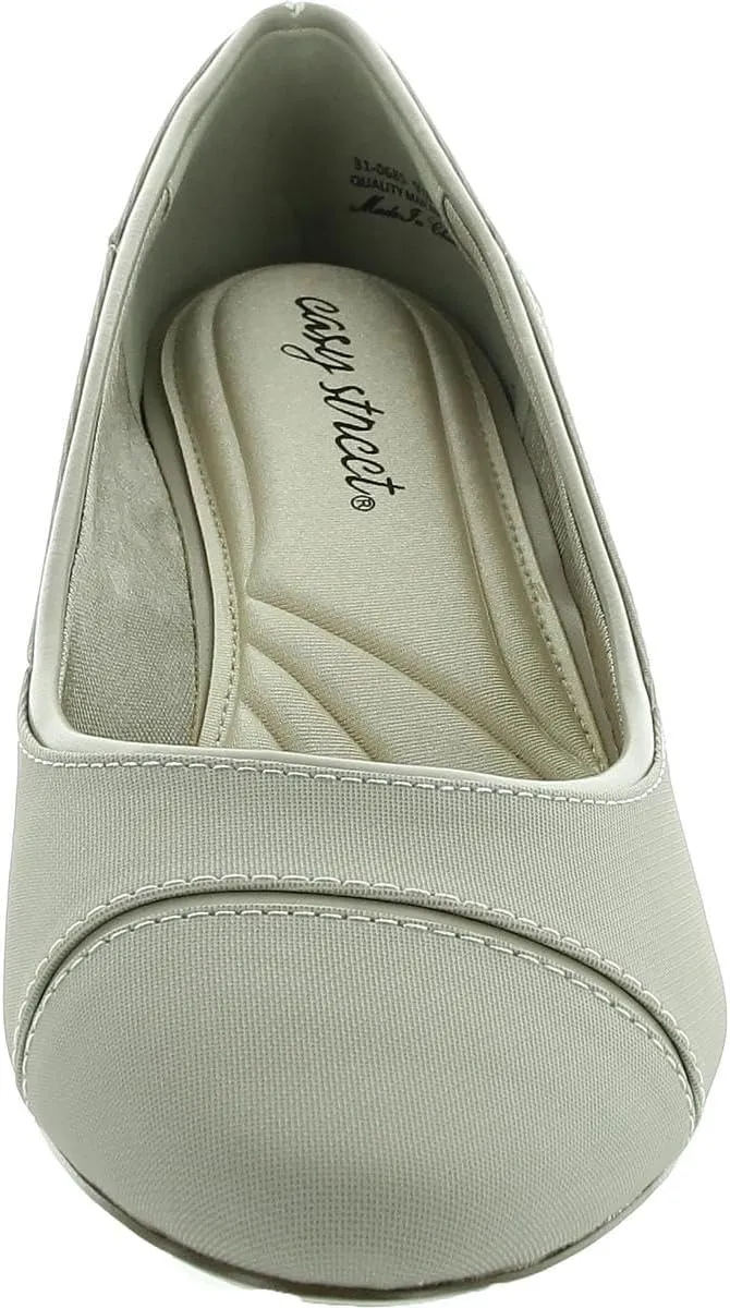 Easy Street Women's Datia Pump