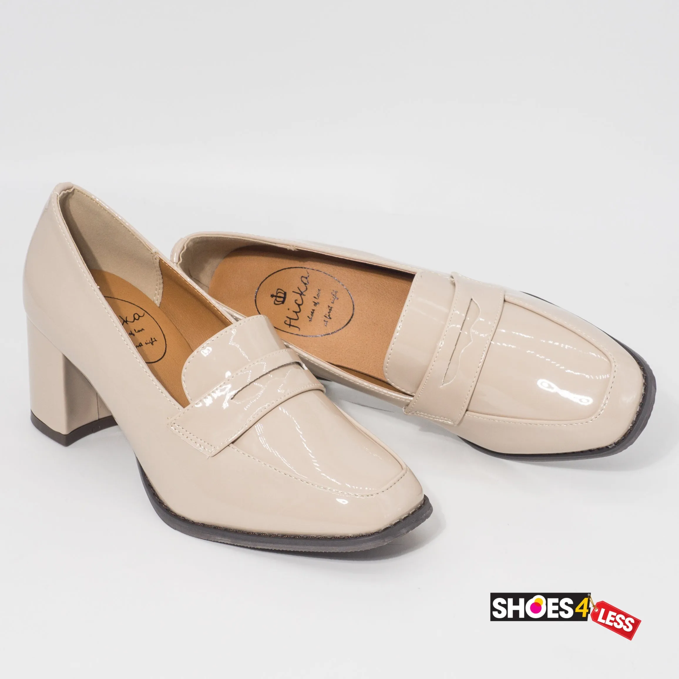 Flicka Pumps