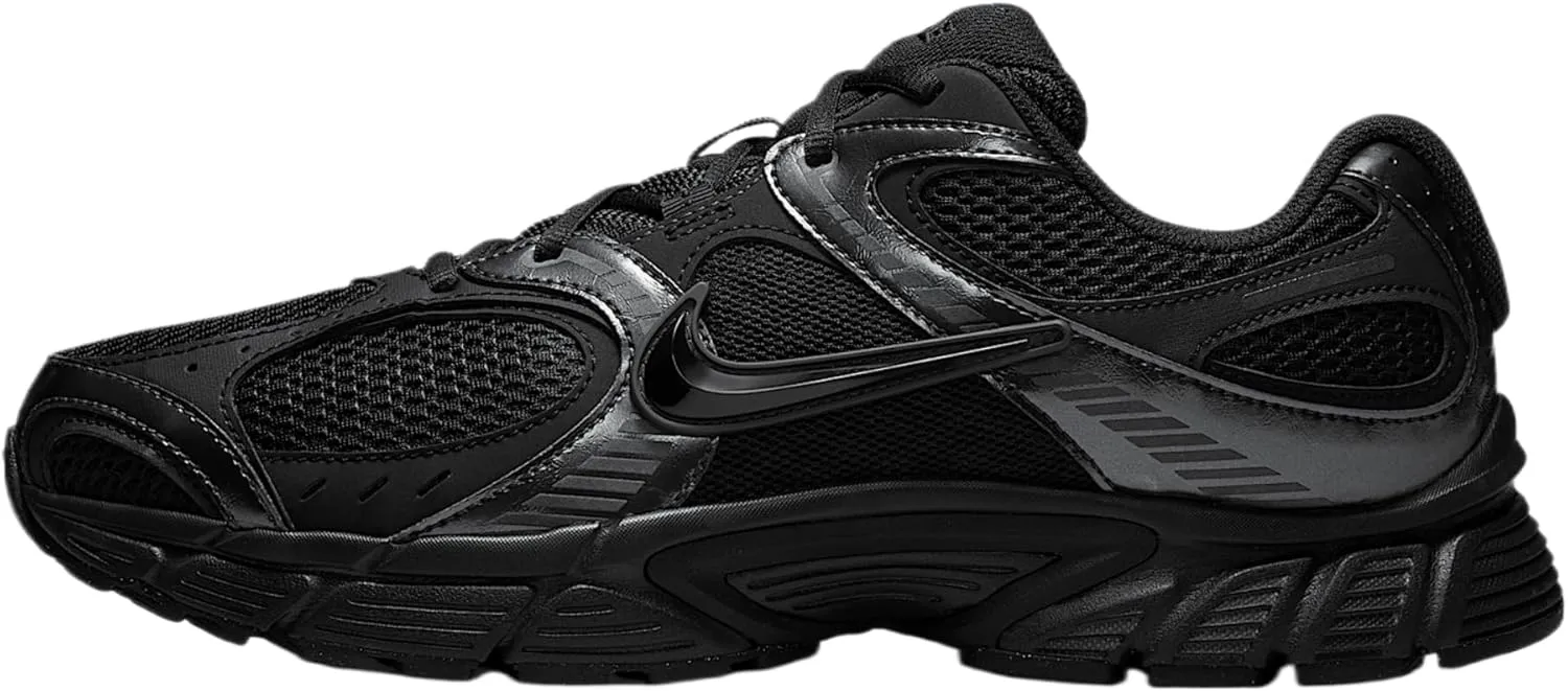 Nike Men's V5 Runner Sneaker