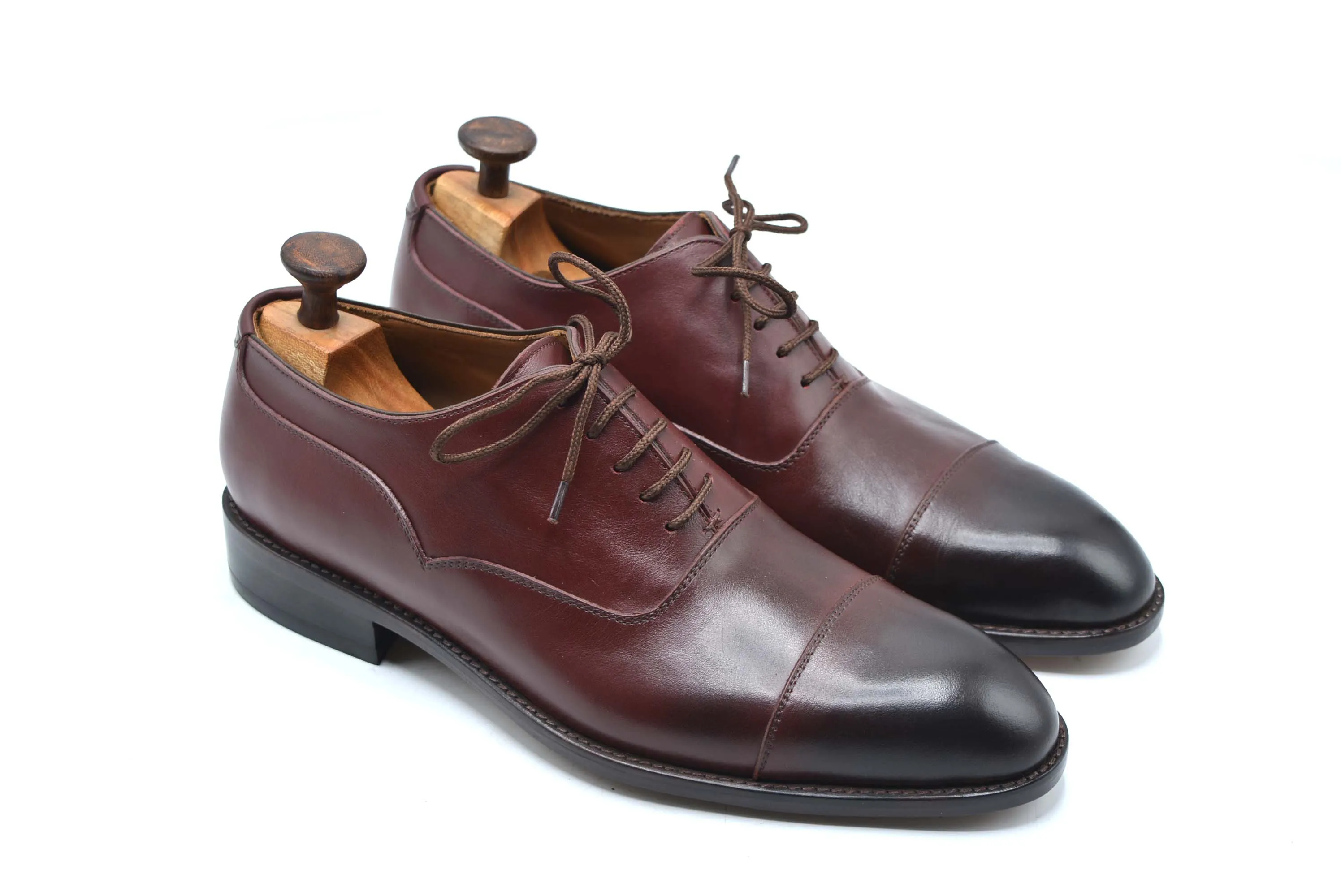 OXFORD CAP TOE SHOES