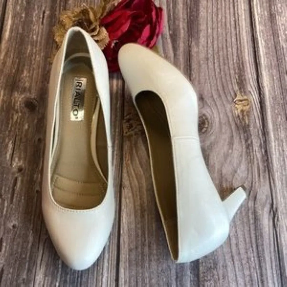 RIALTO Choffel White Faux Leather Pumps 8.5M