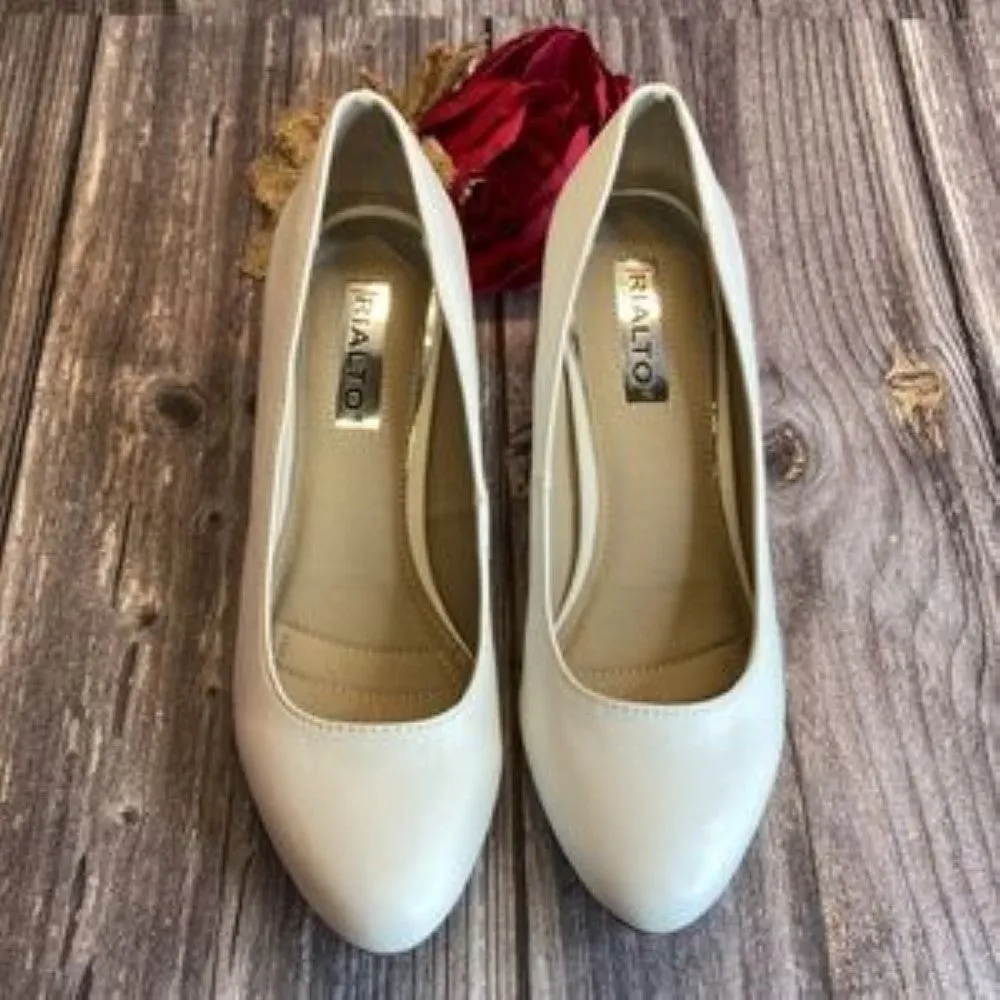 RIALTO Choffel White Faux Leather Pumps 8.5M