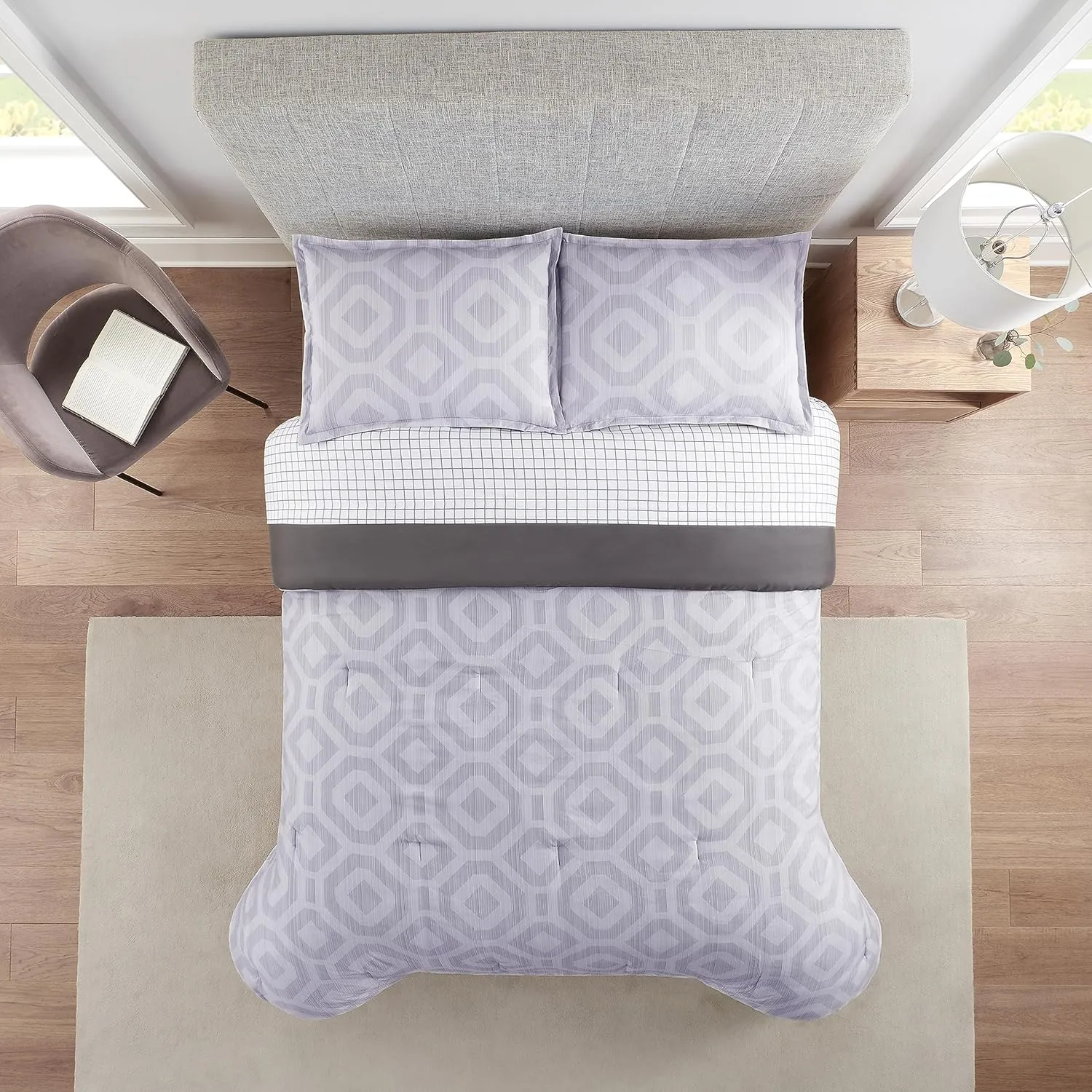 Serta Simply Clean Skyler Soft 7 Piece Geometric Bed in A Bag Complete Bedding Comforter Set with Sheets and Pillow Case for All Season, Queen, Grey