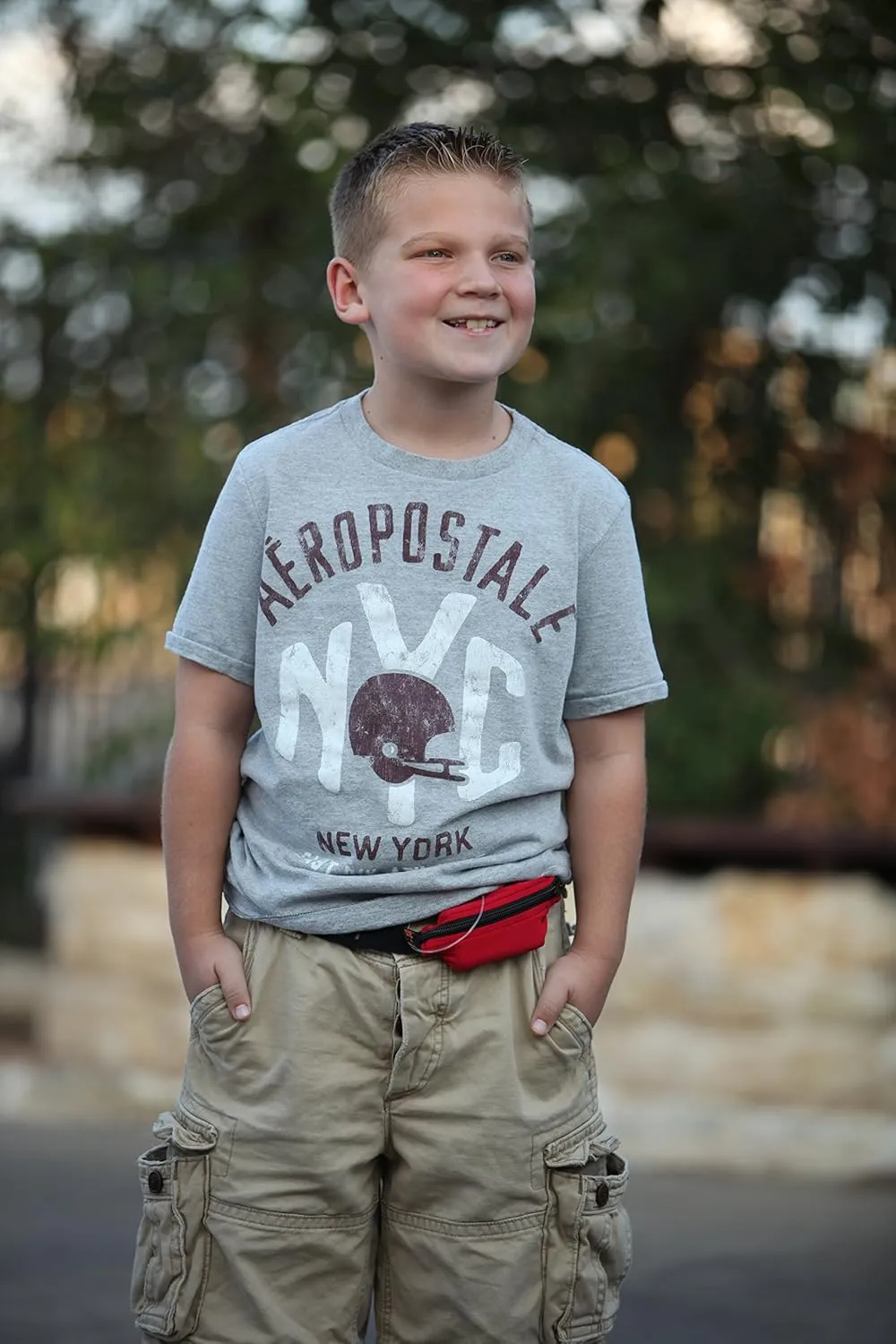 SPIbelt Kids Pocket Belt, Expandable Pocket, Adjustable Waist, No Bounce, No Logo Band, Red with Black Zipper