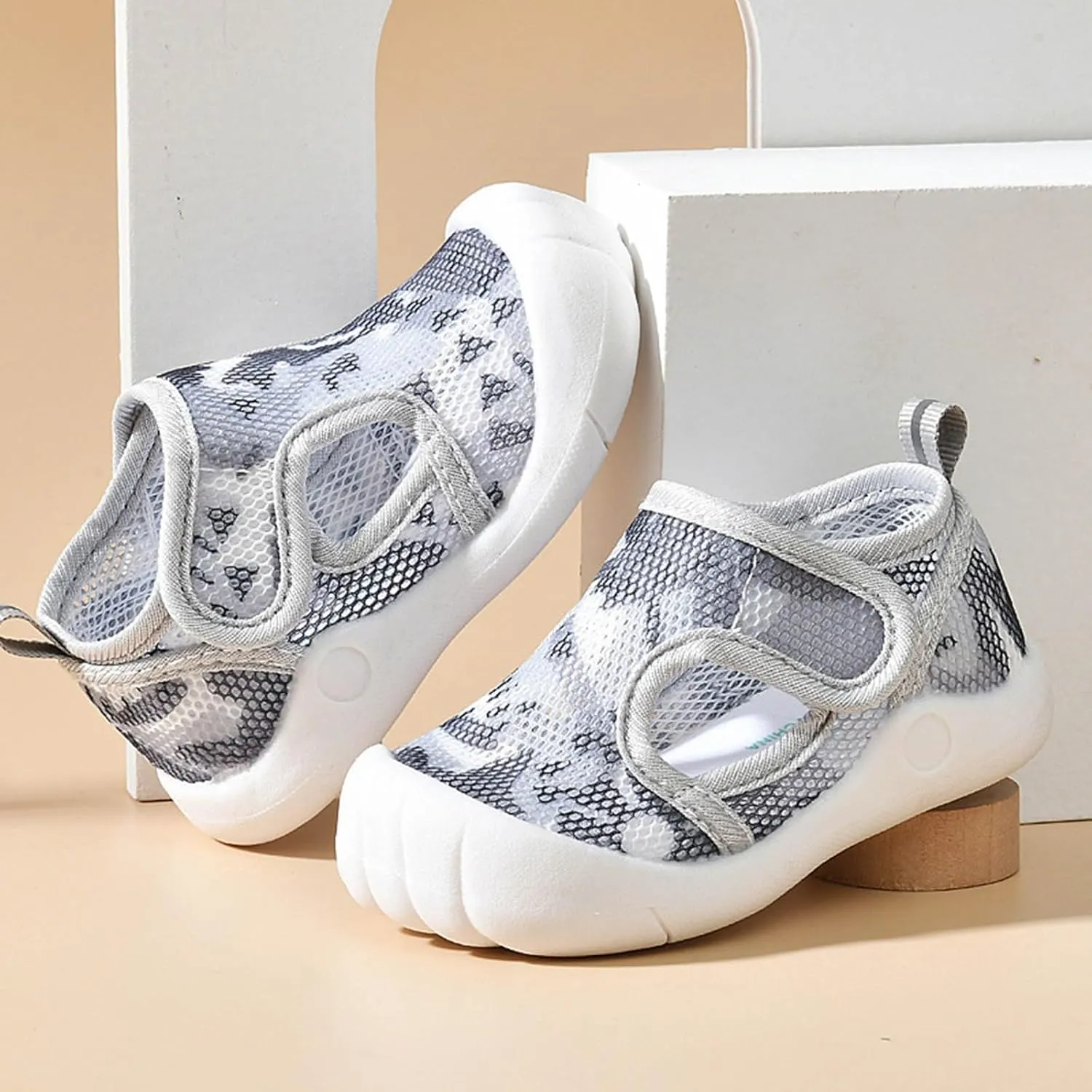 Toddler Water Shoes Barefoot Water Shoes for Kids Baby Wide Socks with Arch Support Breathable Toddler Sneakers Girls