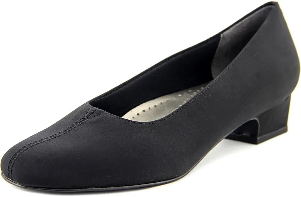 Trotters Women's Doris Pump