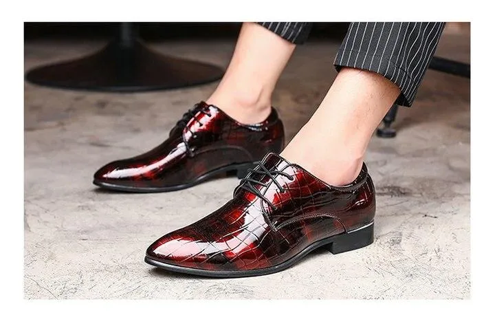 Wedding Shoes Dress shoes Patent leather men's business pointed toe shoes Men Oxfords Lace-Up