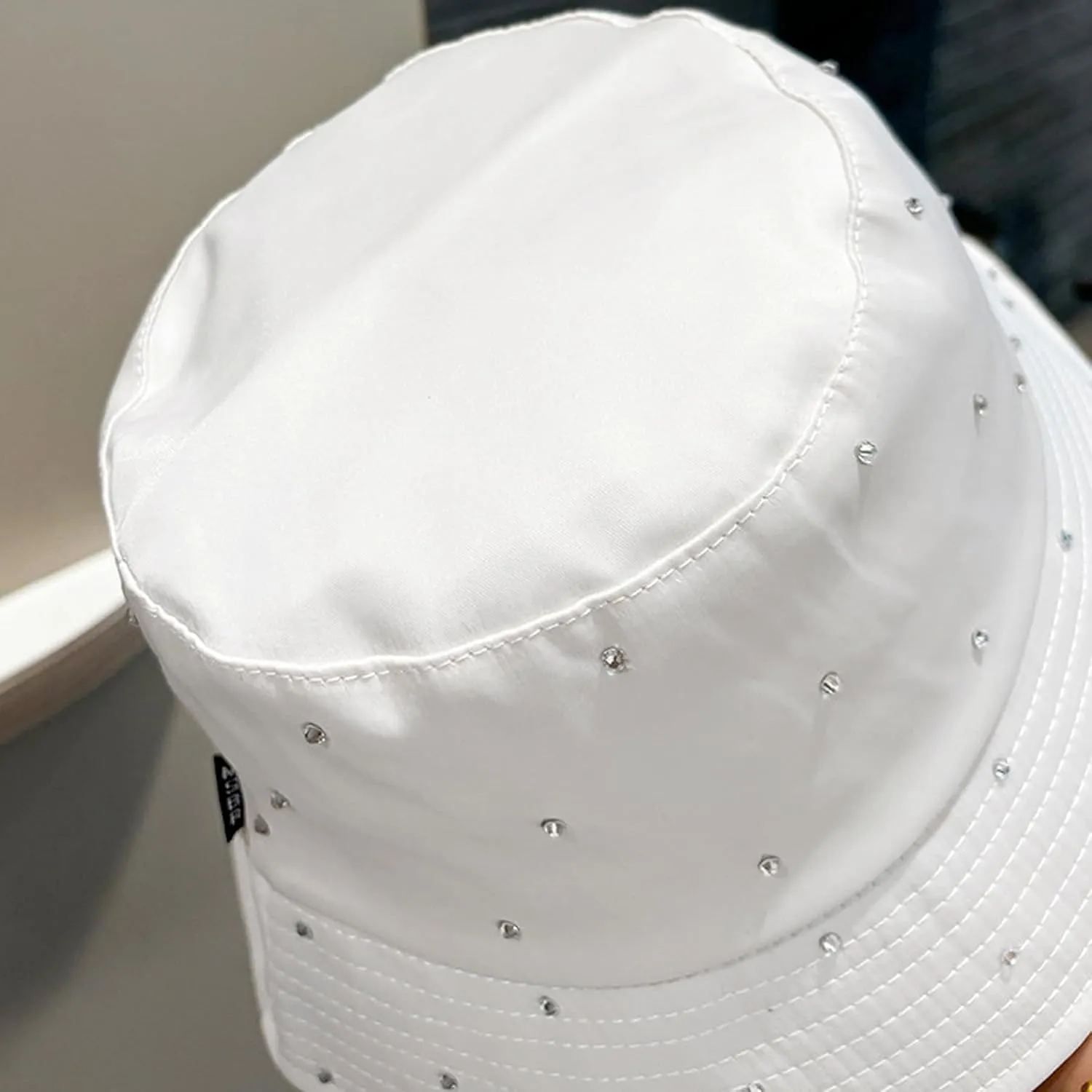 Women Bling Bucket Hat Silky Satin Shiny Rhinestone Bucket Sun Hat Packable Summer Outdoor Fishing Caps for Travel Beach