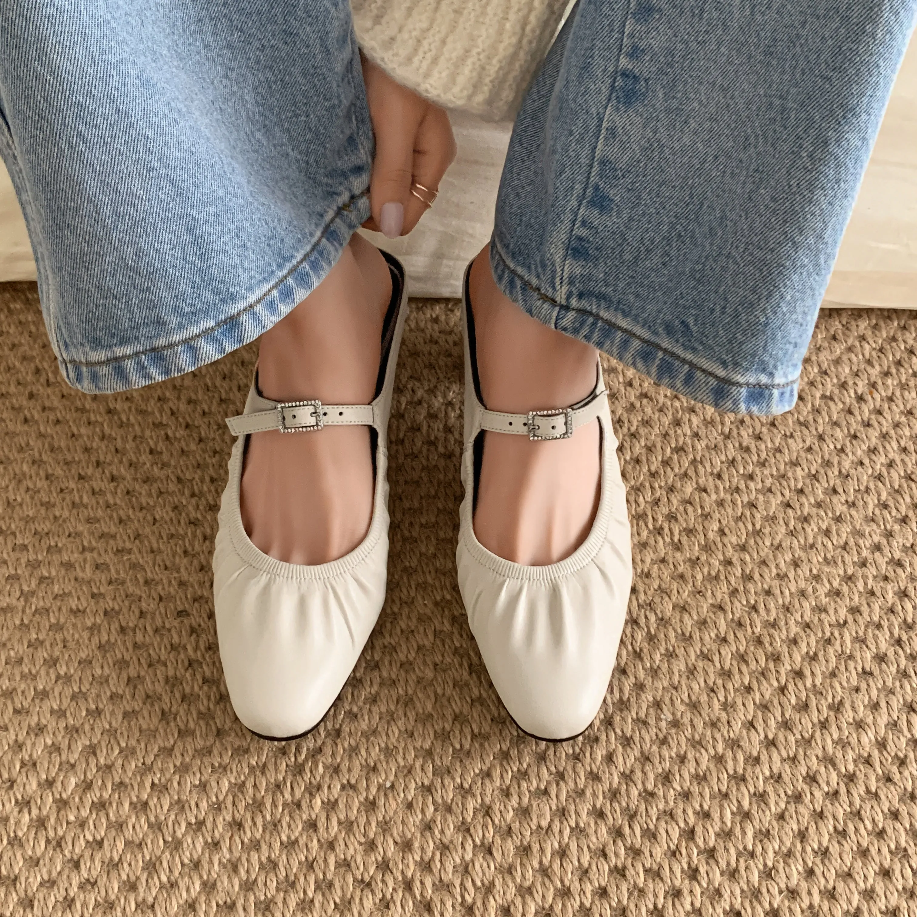Women's Leather Pointed-toe Mules for Office Mid-heeled Stylish Sandals