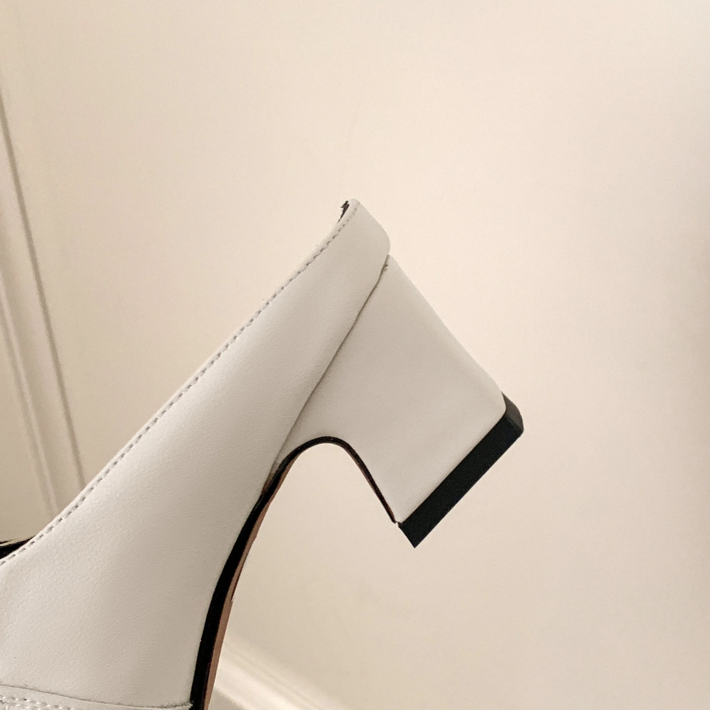 Women's Leather Pointed-toe Mules for Office Mid-heeled Stylish Sandals