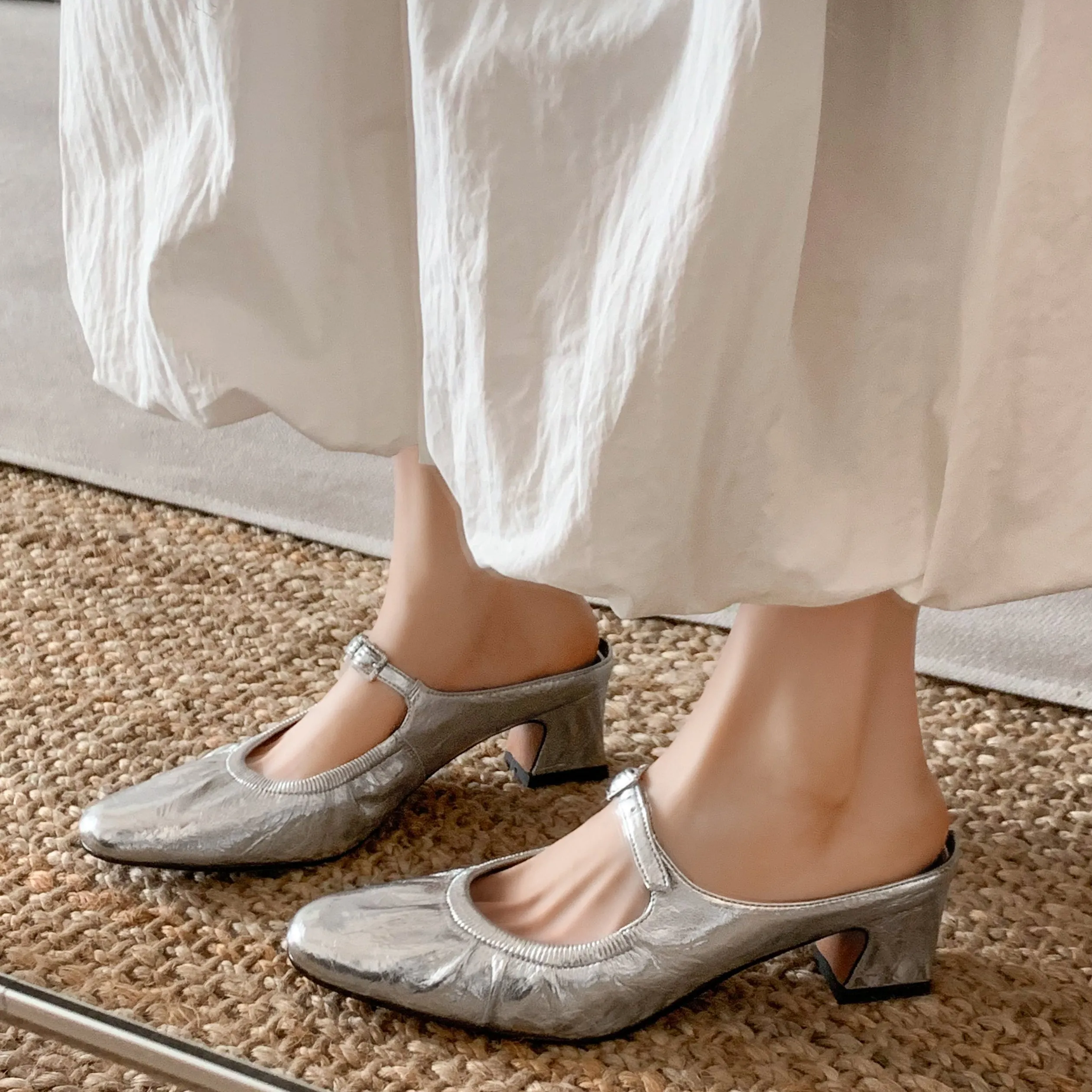 Women's Leather Pointed-toe Mules for Office Mid-heeled Stylish Sandals